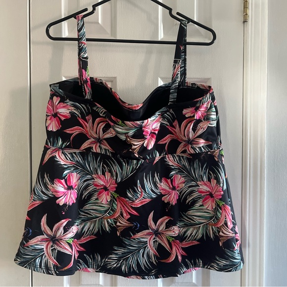 Tankini Top - Picture 2 of 7